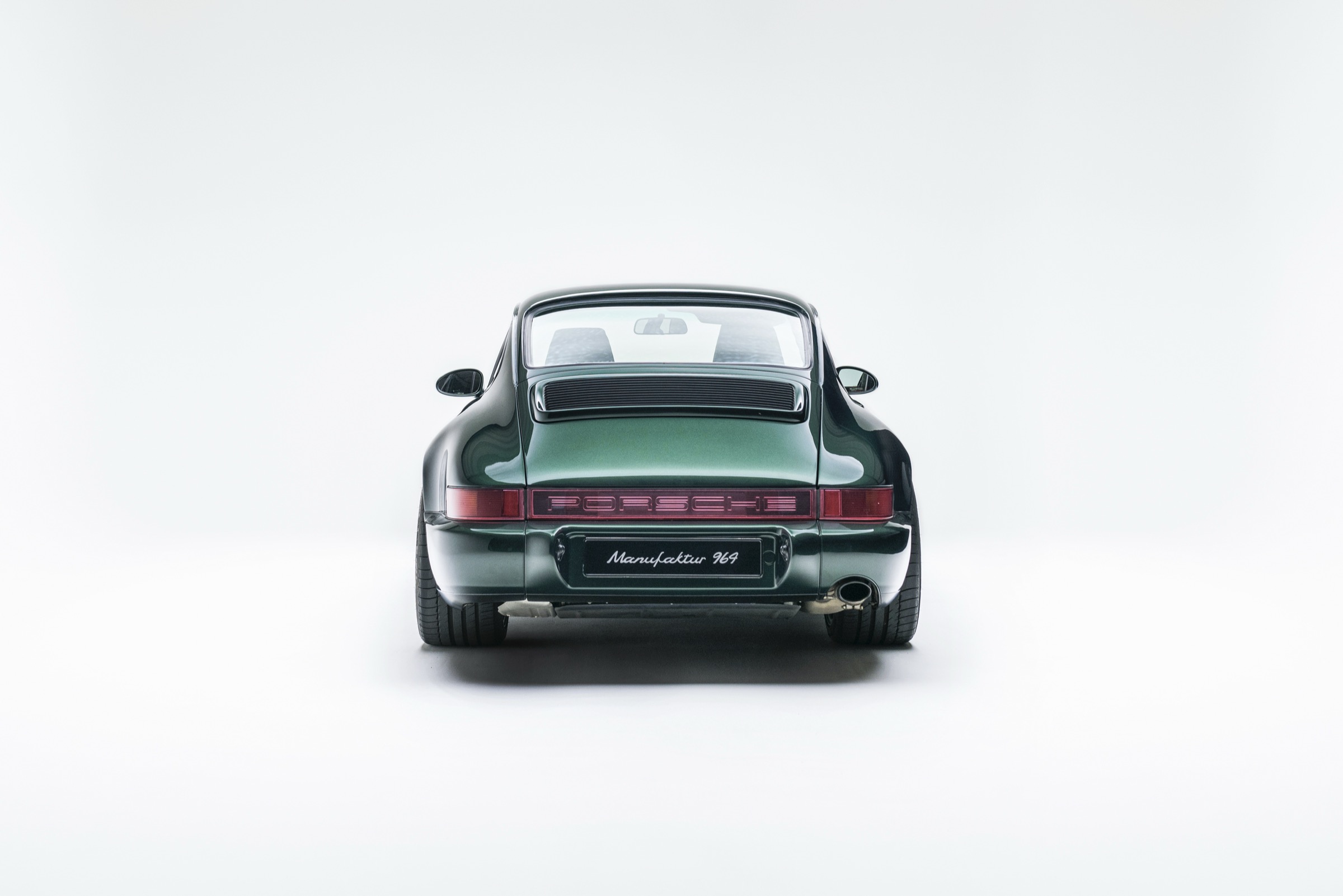 Forest Green 964 C4 — exterior perspective